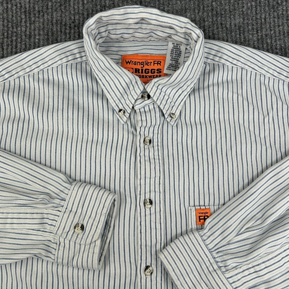 Wrangler FR Men's Size Large Flame Resistant Long Sleeve Button Down Shirt Blue